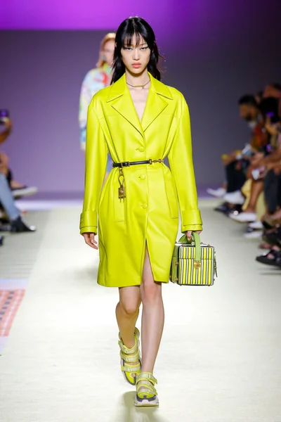 Look 34